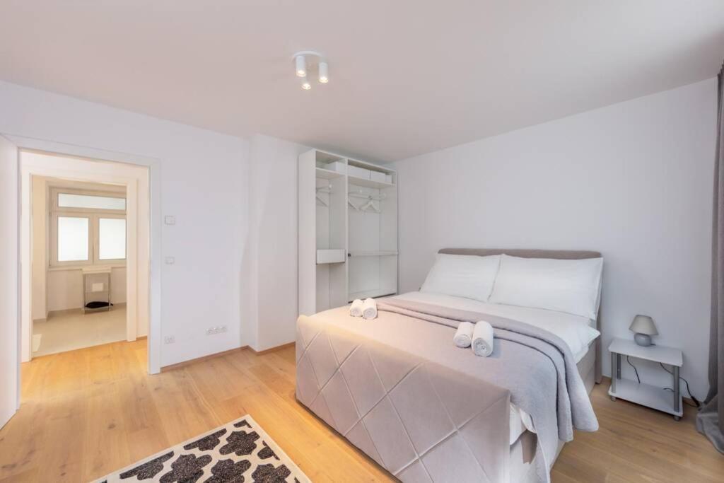 Vienna City Apartments Castelligasse ภายนอก รูปภาพ